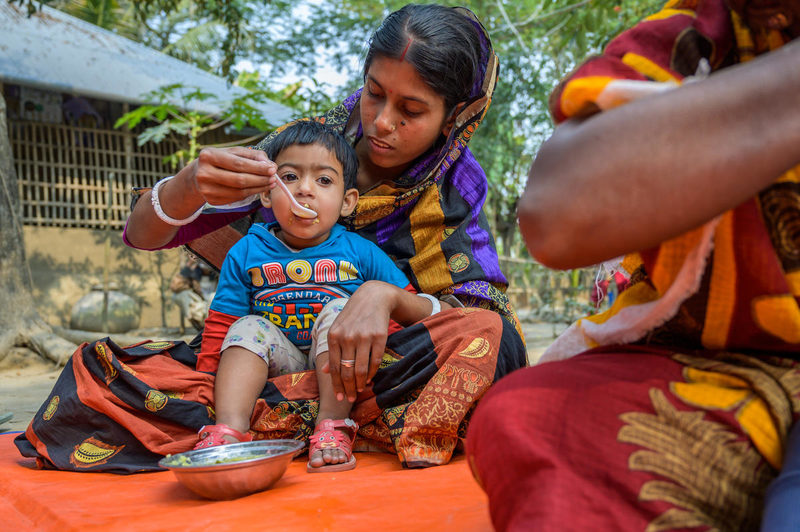 Moms helping moms in southwest Bangladesh
